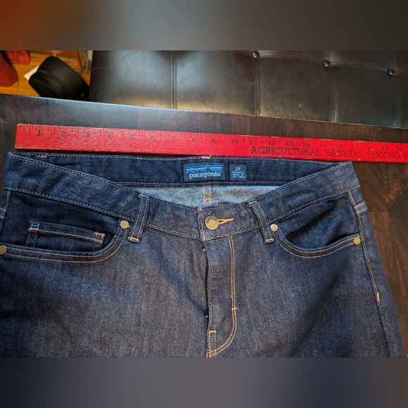 Patagonia Women's Straight Leg Jeans, 29" x 32", Dark Wash, Medium Rise - Picture 3 of 6